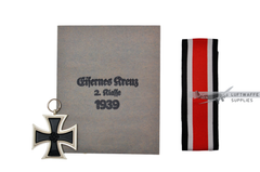 The iron cross 2nd class, including issue ribbon and envelope.